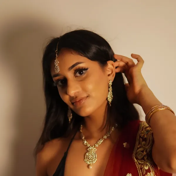 Kayla Kapoor Premium - Onlyfans